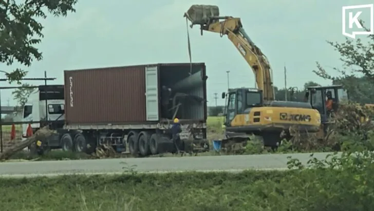 Chinese Ore Plant Halted Over Pollution Fears