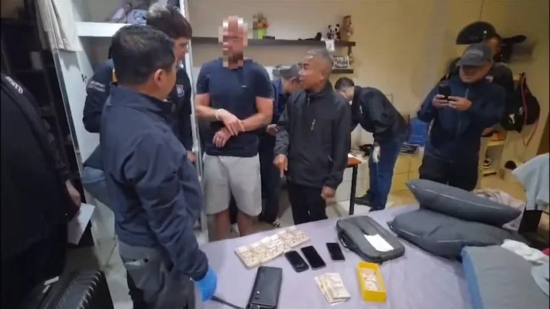 Police Arrest Russians In Online Scam Cash Network