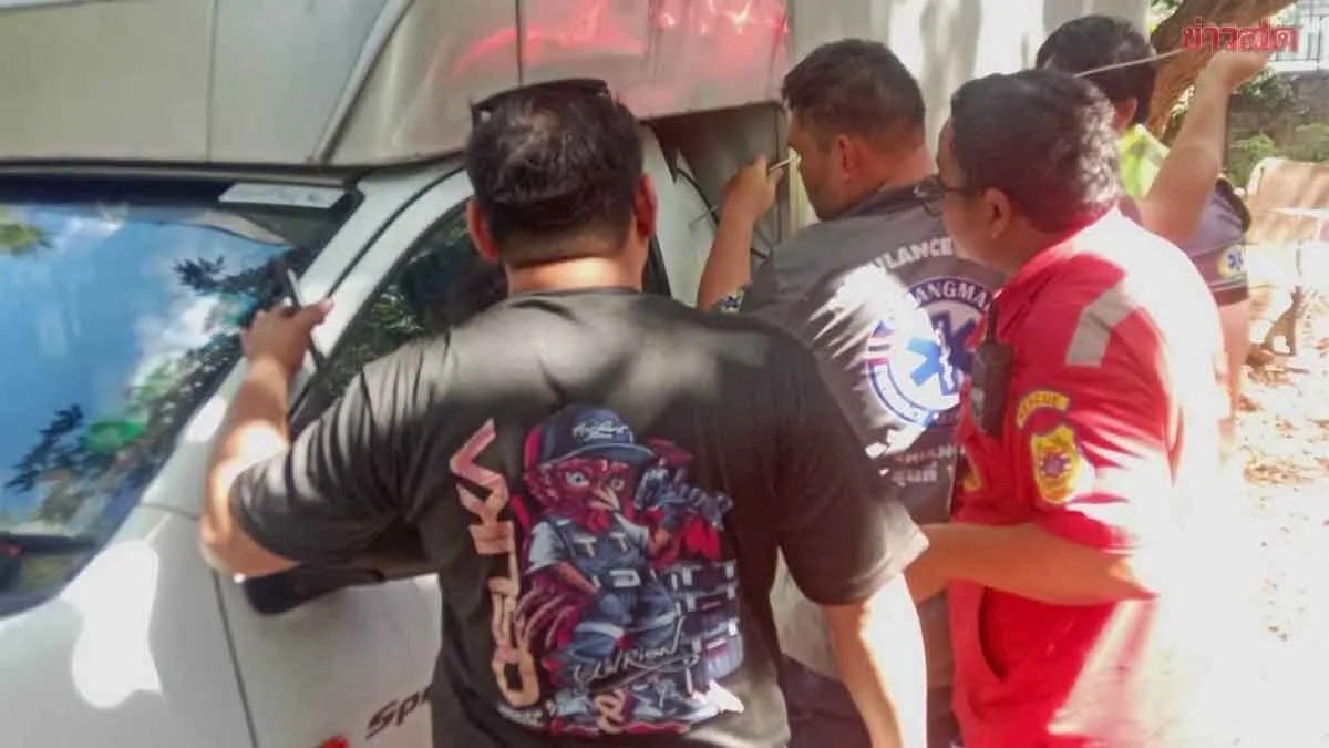 Frightening Moment: Parent Leaves 5-Year-Old Locked Inside Delivery Van, Rescue Teams Rush to Free Child Safely